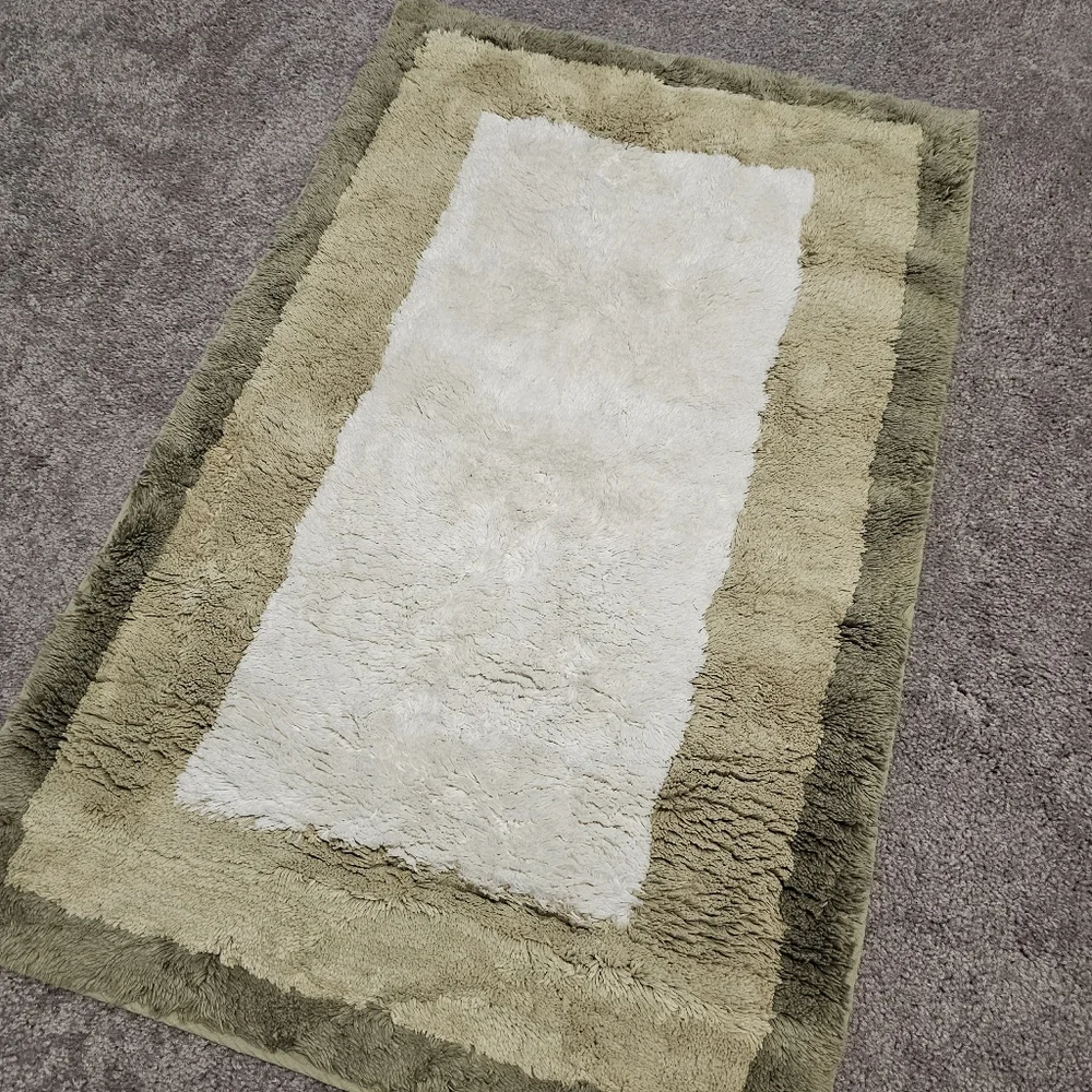 Hotel Collection bath mat, green and white